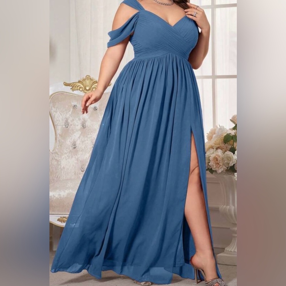 Elegant Blue Evening Gown